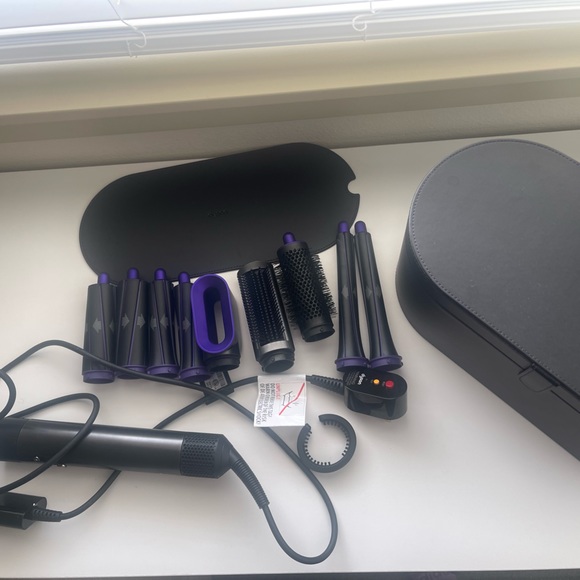 Dyson Other - Dyson Airwrap Complete - Like New